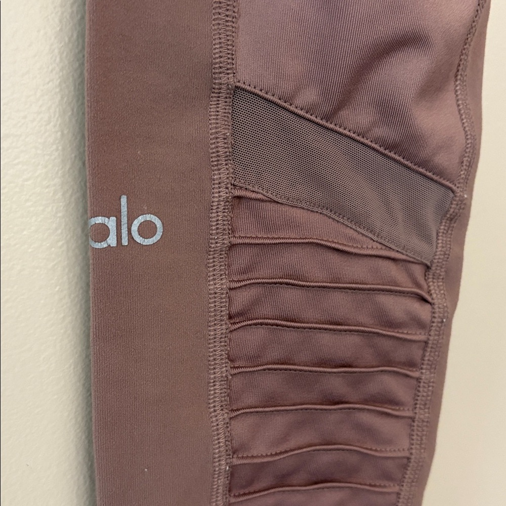 Alo Yoga High-Waist Moto Leggings Ribbed Mesh Paneling Mauve Size Small - Picture 8 of 11